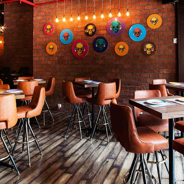 8 Things to Consider Before Buying Furniture for Restaurant