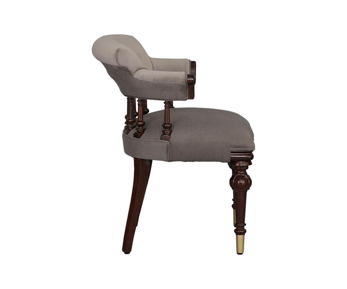 Nayila Chair 10