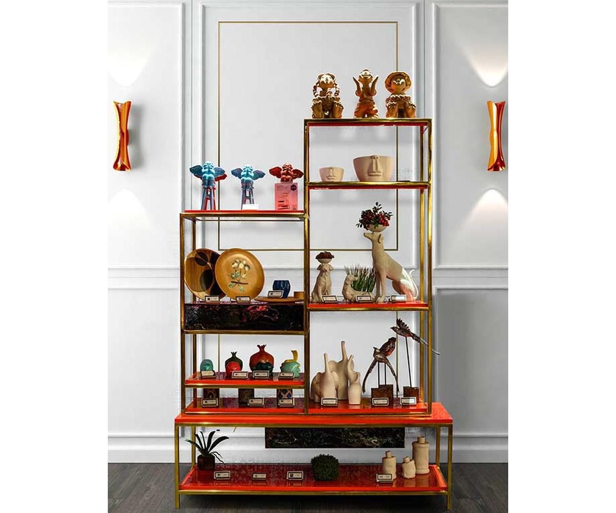 Dennis Display Unit 8