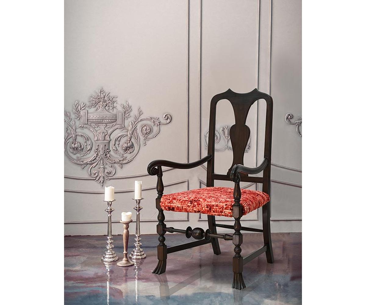 Russel Armchair 5